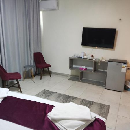 Golden Plaza Hotel Ammán Kültér fotó