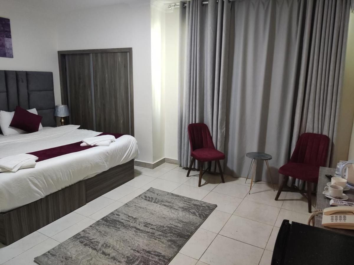 Golden Plaza Hotel Ammán Kültér fotó