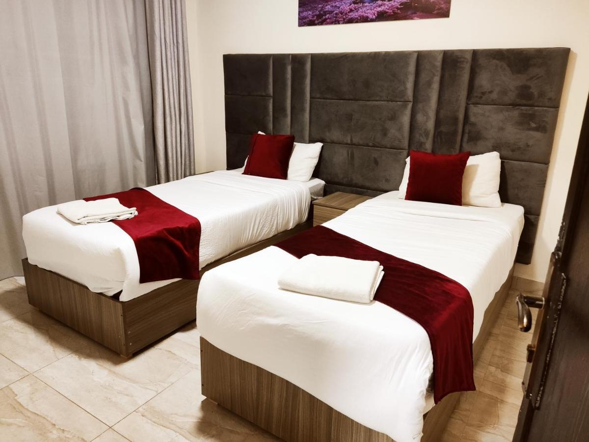 Golden Plaza Hotel Ammán Kültér fotó